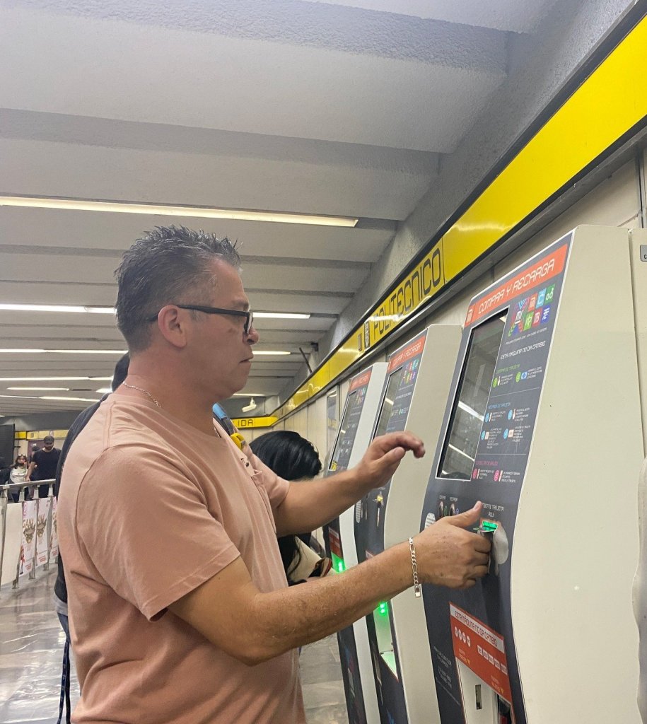 Línea 5 del Metro del Metro sólo aceptará tarjeta de movilidad desde esta fecha