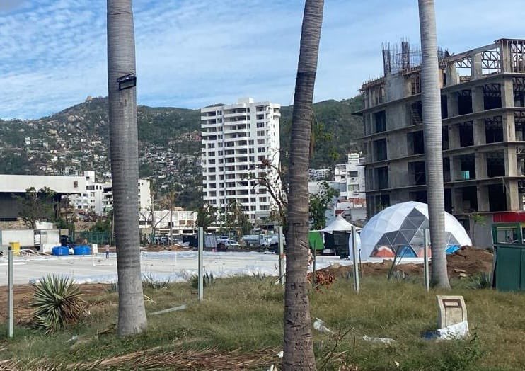 Un mes después el ISSSTE mandó un hospital móvil a Acapulco tras el paso del huracán Otis