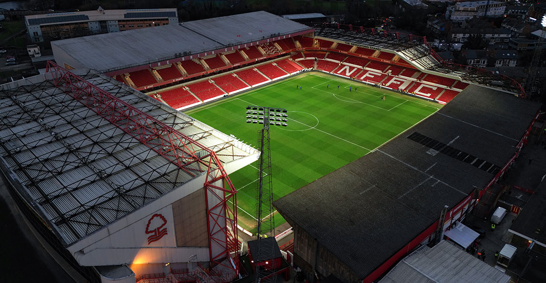 Nottingham ampliaría su estadio con contenedores como el 974 de Qatar 2022