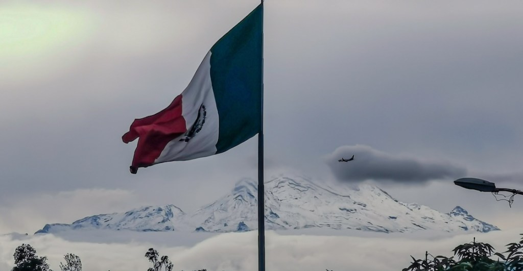 Fotos de los volcanes Iztaccíhuatl y Popocatépetl que nos dan fuerza para aguantar el friazo