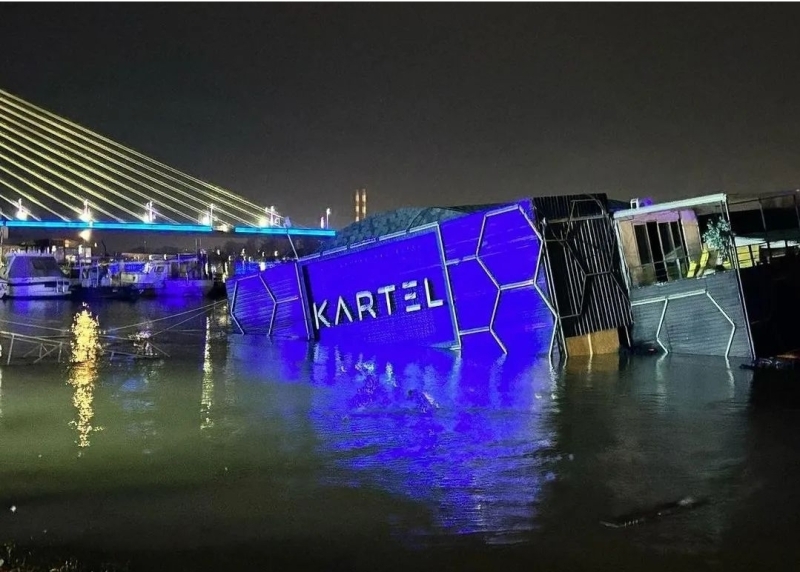 Foto dan video: Sebuah kapal tenggelam di Serbia selama konser rapper tersebut