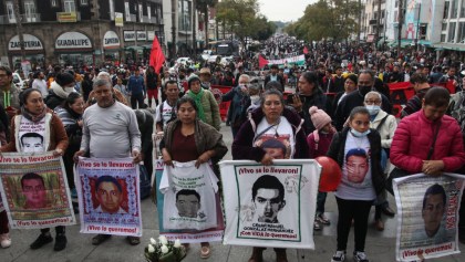 ¿Qué significa? Padres de los 43 de Ayotzinapa tendrán acceso a los documentos del caso en 2024
