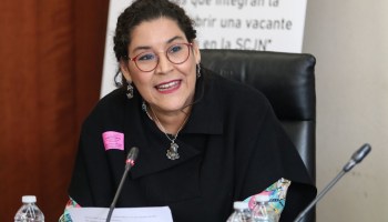 AMLO elige a nueva ministra de la SCJN, será Lenia Batres, hermana de Marti