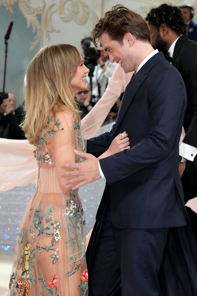 Fíjate, Paty: Lo que se sabe del supuesto compromiso entre Robert Pattinson y Suki Waterhouse 