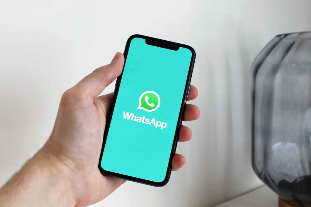Te decimos cómo compartir música en las videollamadas de WhatsApp