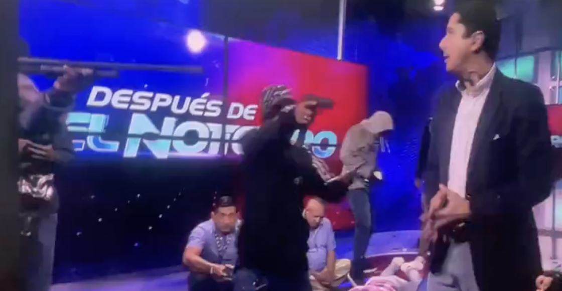Hombres armados irrumpen en programa en vivo en Ecuador.