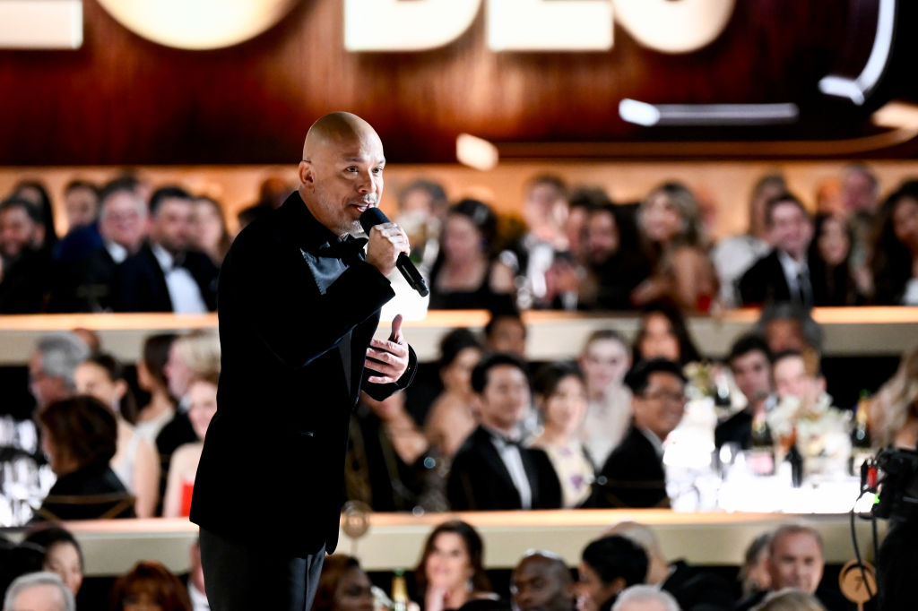 Jo Koy señala a los famosos en los Golden Globes 2024: "Son un montón de malvaviscos"