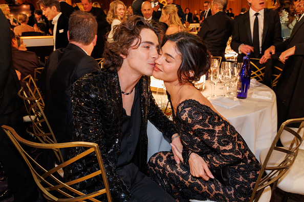 Fíjate, Paty: El chisme entre Kylie Jenner, Timothée Chalamet y la foto con Selena Gómez en los Golden Globes 2024