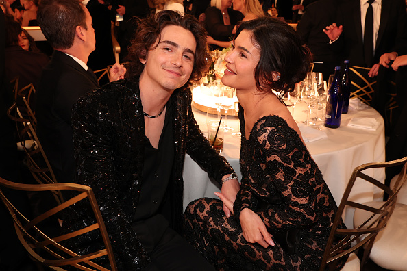 Fíjate, Paty: El chisme entre Kylie Jenner, Timothée Chalamet y la foto con Selena Gómez en los Golden Globes 2024