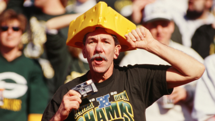 ¿Por qué los fans de Green Bay Packers usan sombreros de queso?