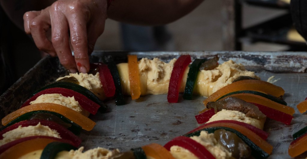 Mucho tamal y muñequito: La historia detrás de la Rosca de Reyes