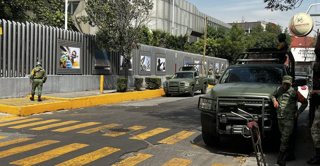 Operation for a grenade at the Pemex Tower