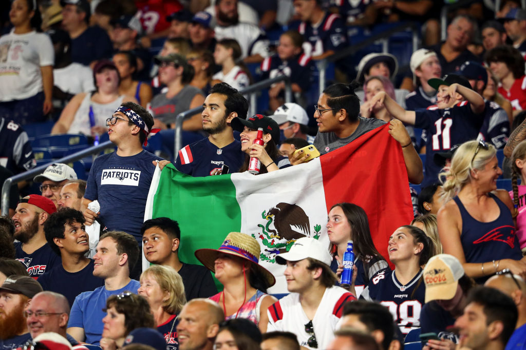Mexicanos que viajan al Super Bowl