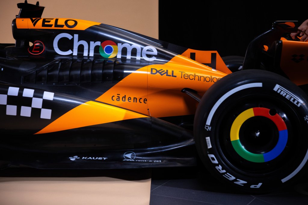 Auto de McLaren para la temporada 2024
