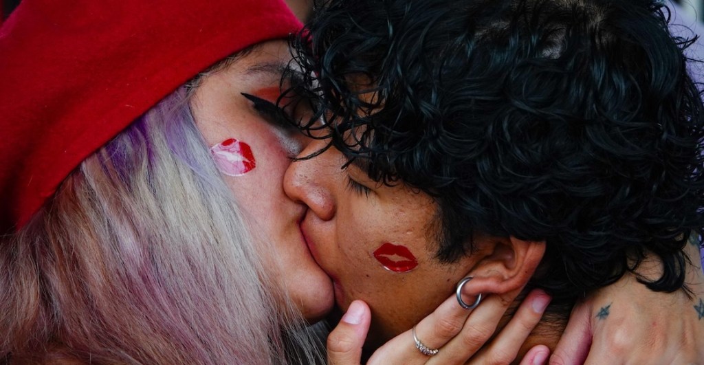 Casi 5 horas de amor: El beso de Valeria y Bryan ganador del Besotón de CDMX