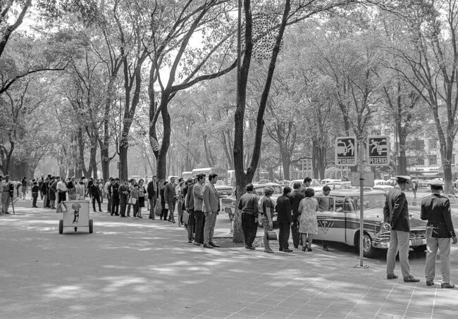 Una caminata larga por el Paseo de la Reforma