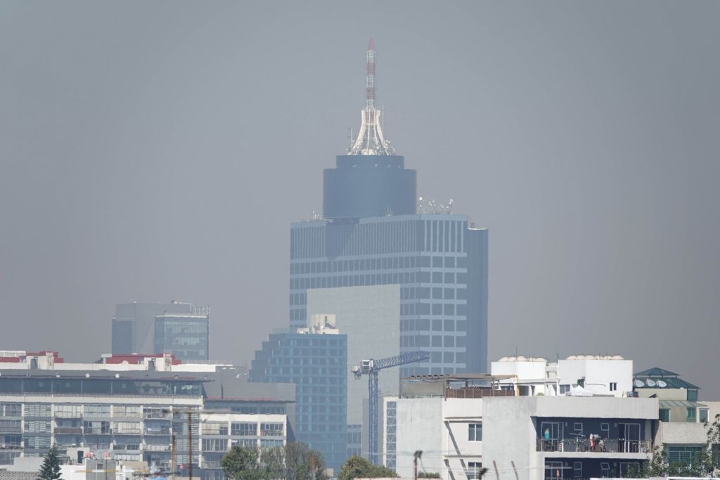 Sigue la contingencia ambiental: Así queda el 'Hoy No Circula' para el domingo 24 de marzo