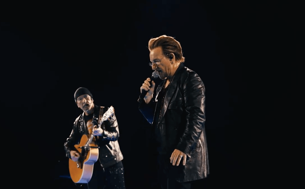 El emotivo homenaje de U2 al fallecido Alexei Navalny: "Putin nunca pronunciaría su nombre"