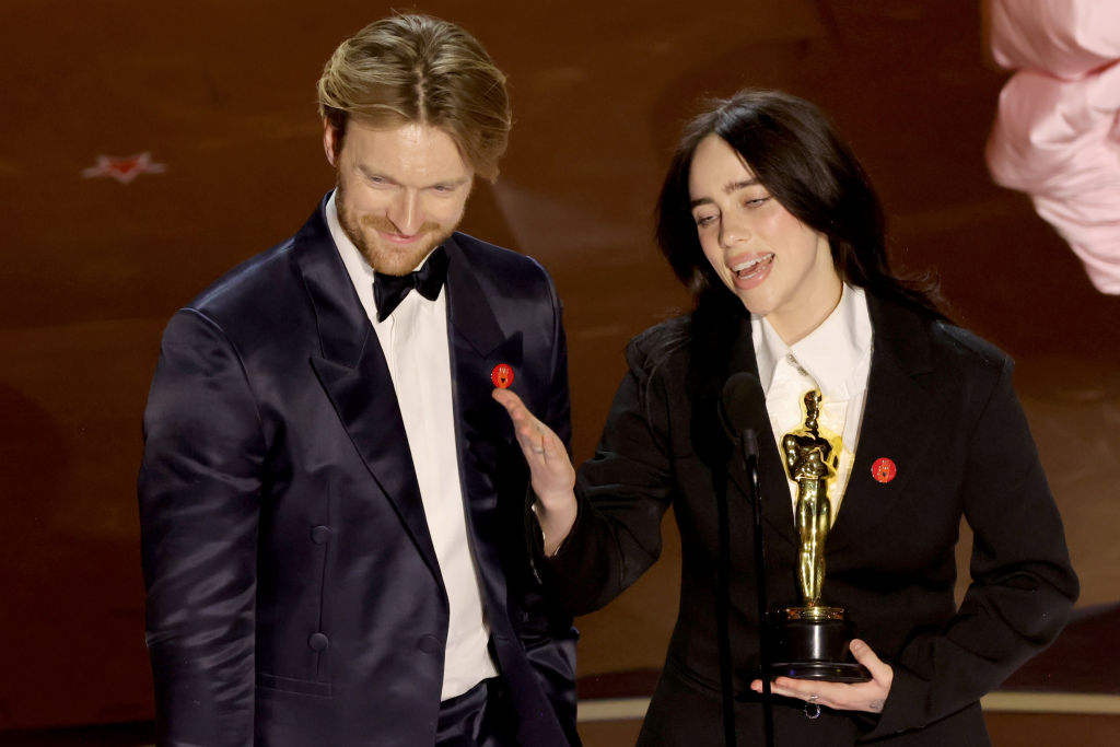 Finneas y Billie Eilish en los Oscar 2024