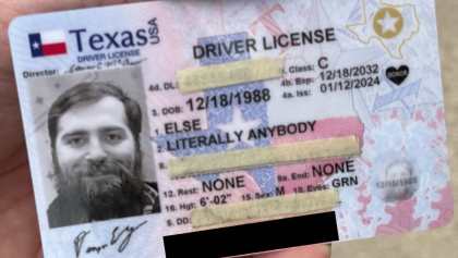 Un hombre que cambió su nombre legalmente en Texas.