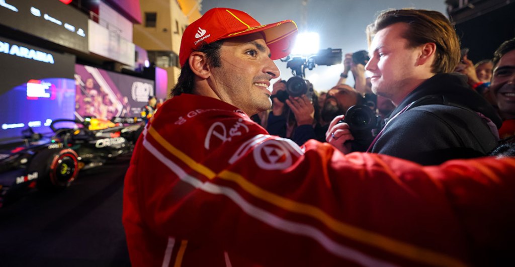 Ferrari no abandonó a Carlos Sainz en el GP de Bahréin