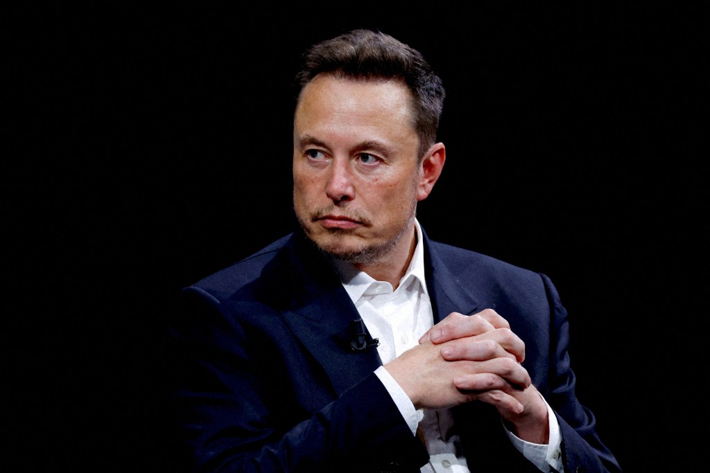 Elon Musk demanda a OpenIA por acuerdo con Microsoft