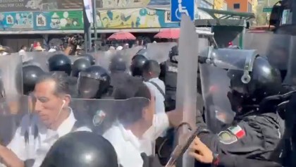 Dicen que ya no existen pero: Mandan granaderos a reprimir protesta de personas ciegas