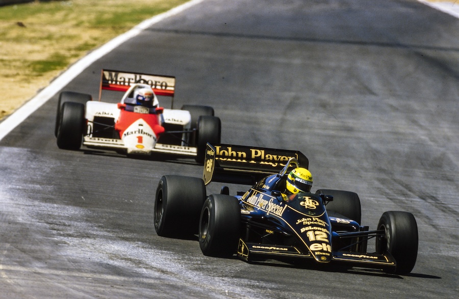 Ayrton Senna con la escudería Lotus