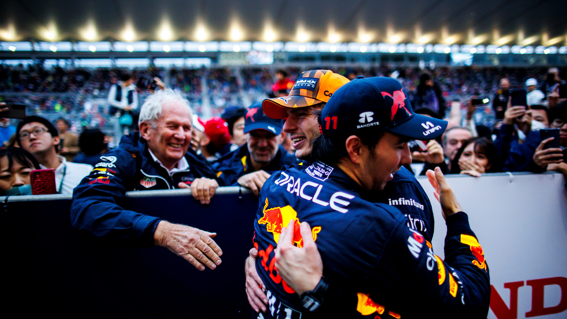 Max Verstappen y Checo Pérez en Suzuka 2024