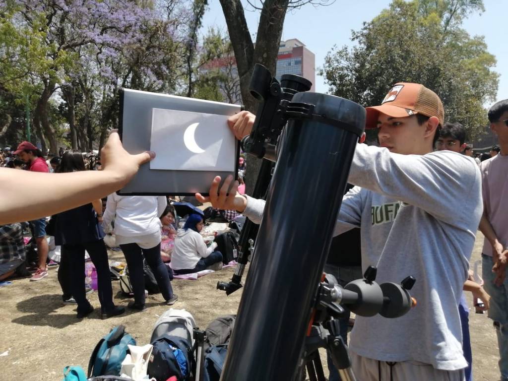 Eclipse solar en CU.