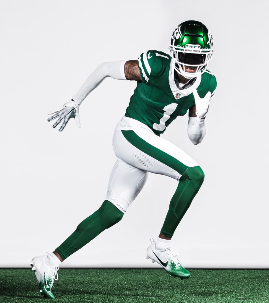 Los uniformes y sus combinaciones con los Jets