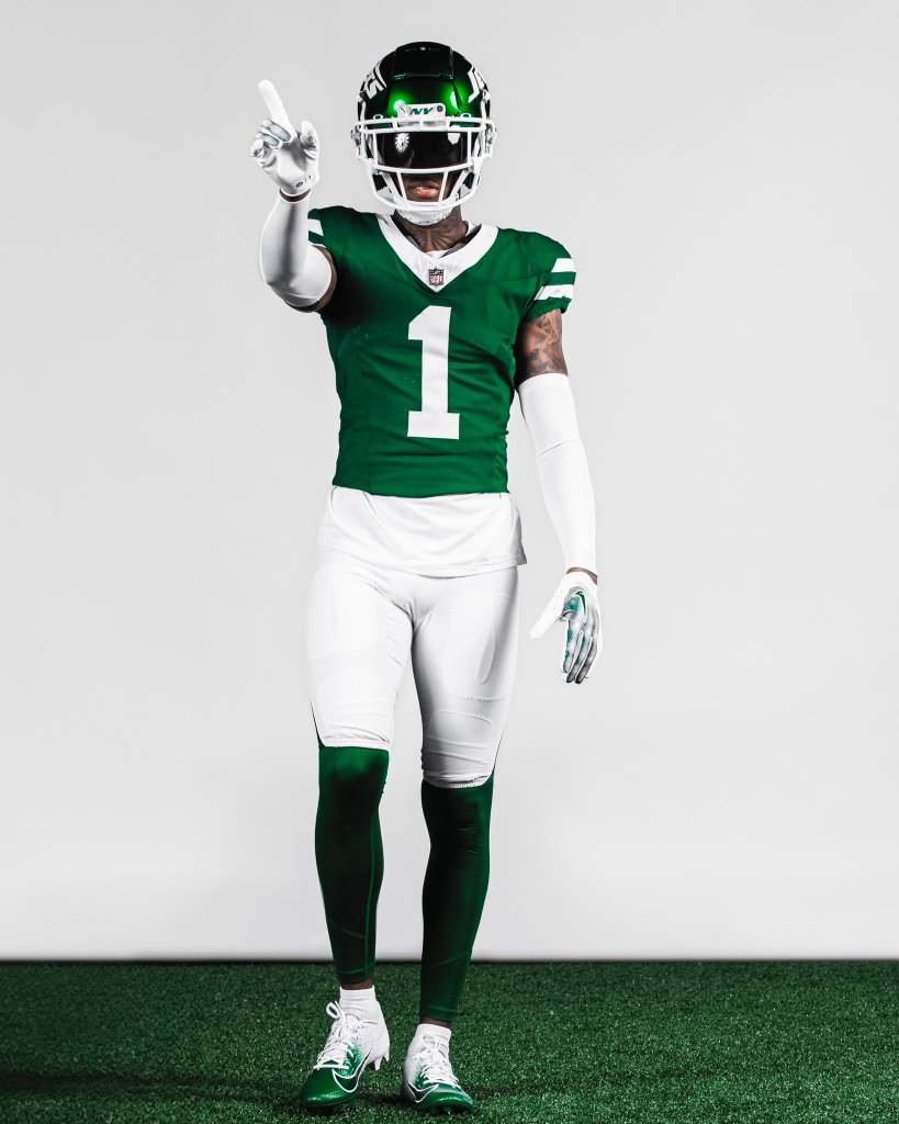 Los uniformes y sus combinaciones con los Jets
