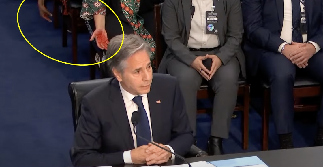 La protesta en lengua de señas en contra de Antony Blinken en Estados Unidos.