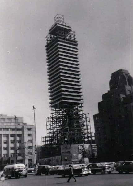 La extraña y fascinante historia de la Torre Latinoamericana