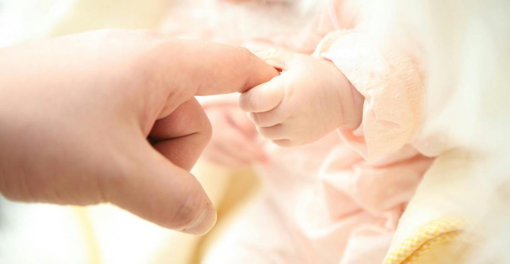 Más de 40 bebés mueren por tos ferina en México.