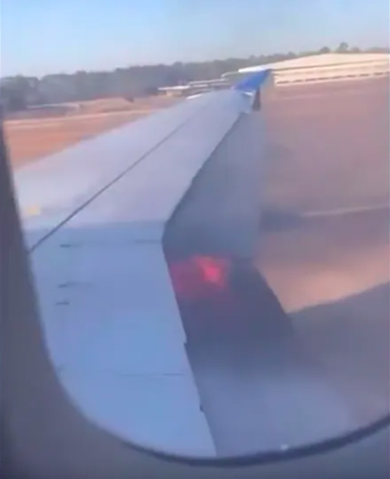 Ahora en Houston: Avión de United Airlines se incendia durante despegue