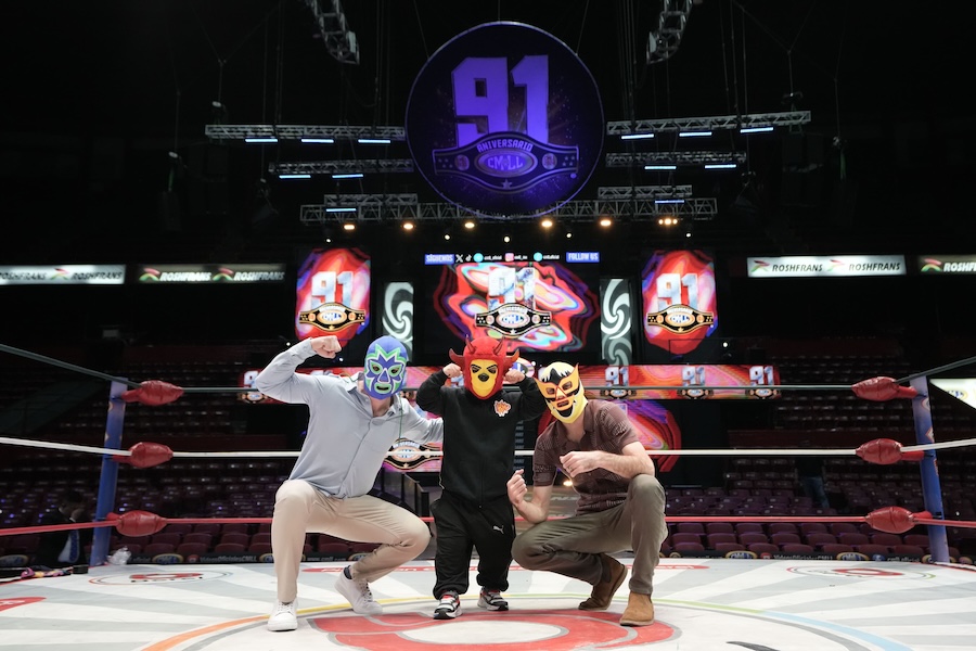 Daniel Suárez fue a la lucha libre