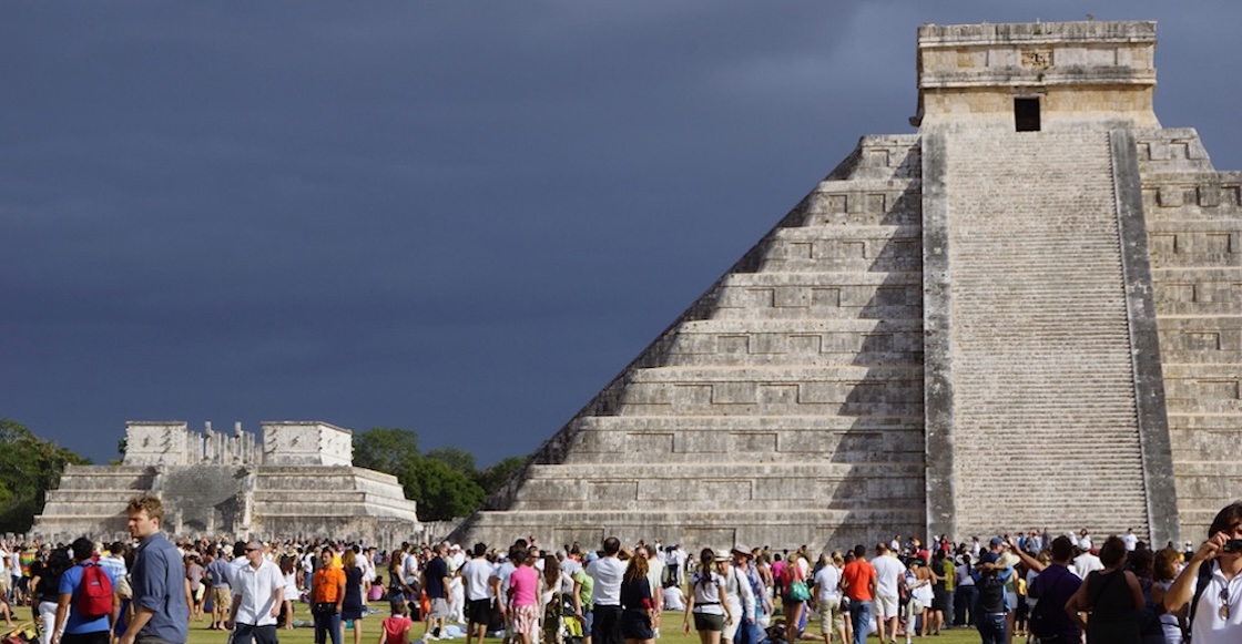 Equinoccio de primavera o la serpiente que desciende de la pirámide de Chichén Itzá