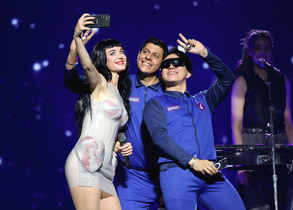 Katy Perry Lifesses Tour in Mexico
