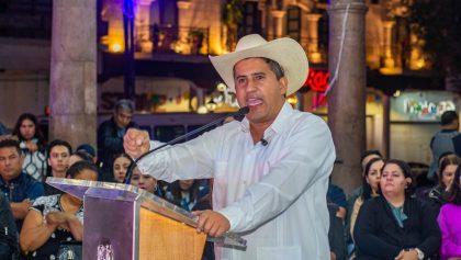 Carlos Manzo, alcalde Uruapan