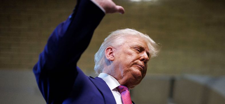 ¿Tu familia te manda dinero desde Estados Unidos? Te contamos cómo te afectarían los impuestos a remesas de Trump