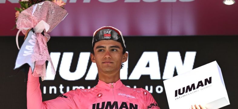 Isaac del Toro ciclista mexicano líder del Giro de Italia 2025