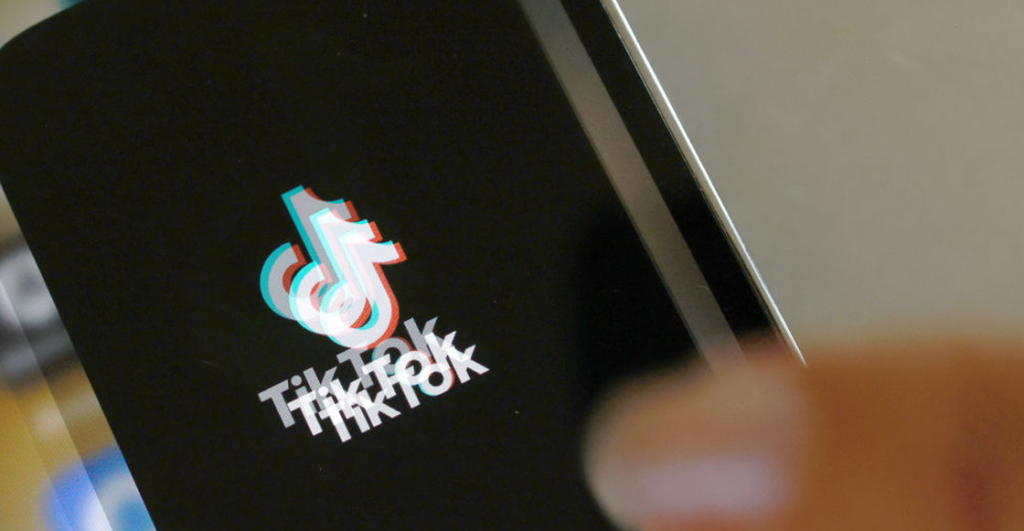 Tiktok deberá pagar una multa millonaria por mal cuidado de datos personales