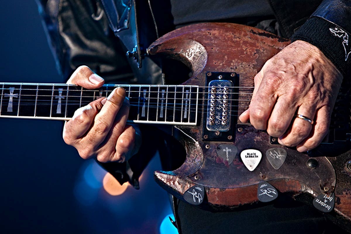 tony iommi black sabbath