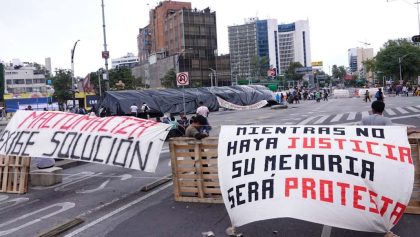 Bloqueo de normalistas en Reforma