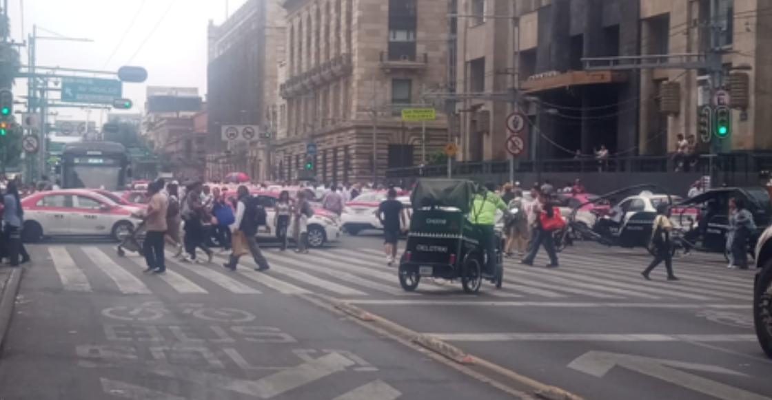 caos-cdmx-taxistas-bloquean-no-pagar-multas-hasta-100-mil-pesos-1