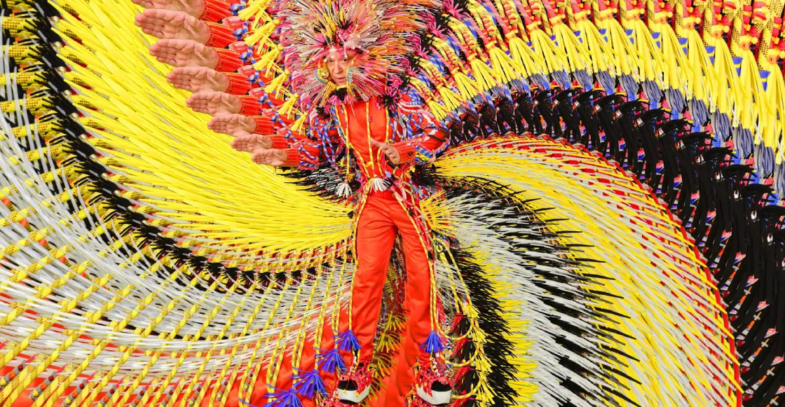 David Byrne regresa: Estrena nueva canción, nuevo disco y gira