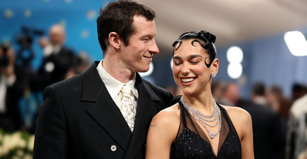 Fíjate, Paty: Dua Lipa anuncia su compromiso con Callum Turner