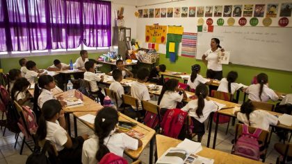 De qué van los cambios para reducir la edad de jubilación de maestros en México