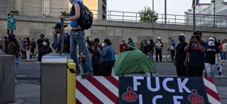 Los Ángeles: Violentas redadas de ICE desatan marchas y resistencia